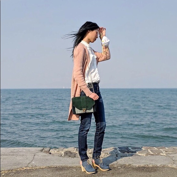 Thank you for shopping my closet! 😊 - Picture 4 of 8